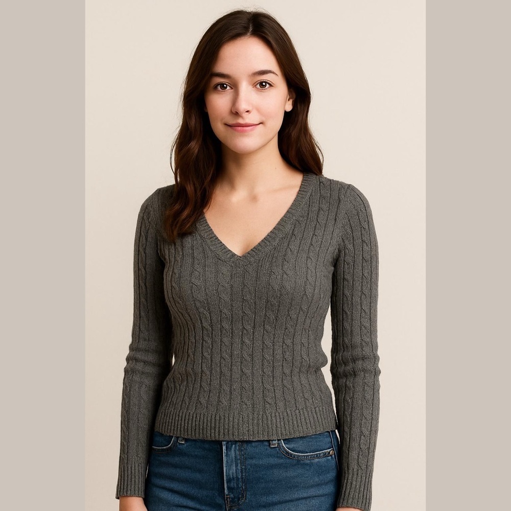 American Eagle Gray V-Neck Cable Knit Sweater Size Small Long Sleeve Vintage NEW